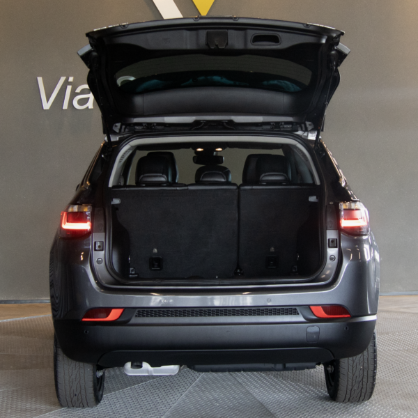 JEEP COMPASS LONG. TD 350 2.0 4x4 Diesel Aut. - Image 9