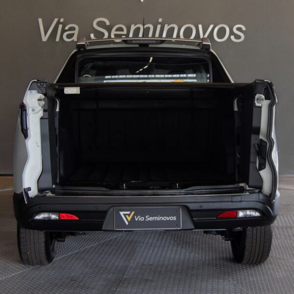 Toro Volcano 2.0 16V 4x4 TB Diesel Aut. - Image 8