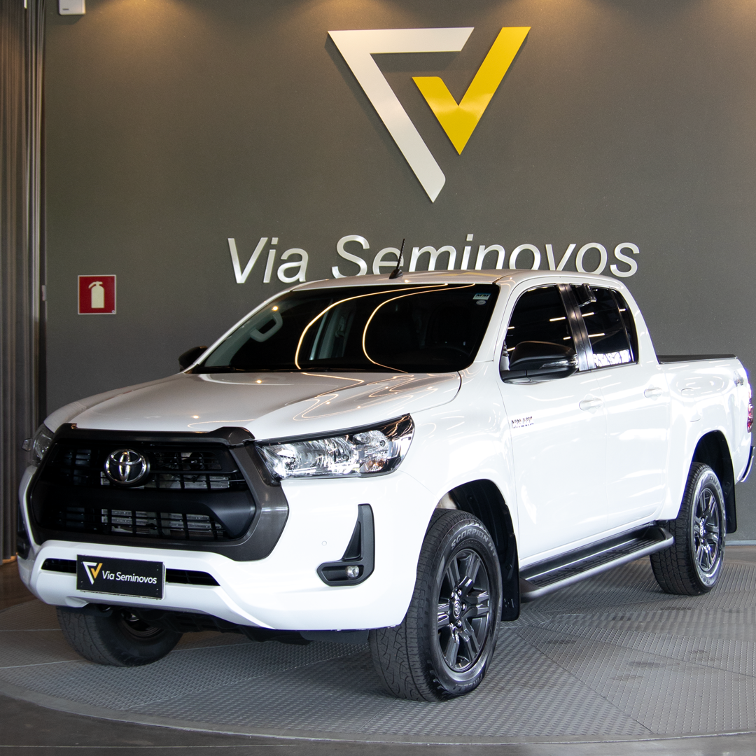 TOYOTA Hilux CD SR 4x4 2.8 TDI Diesel Aut.