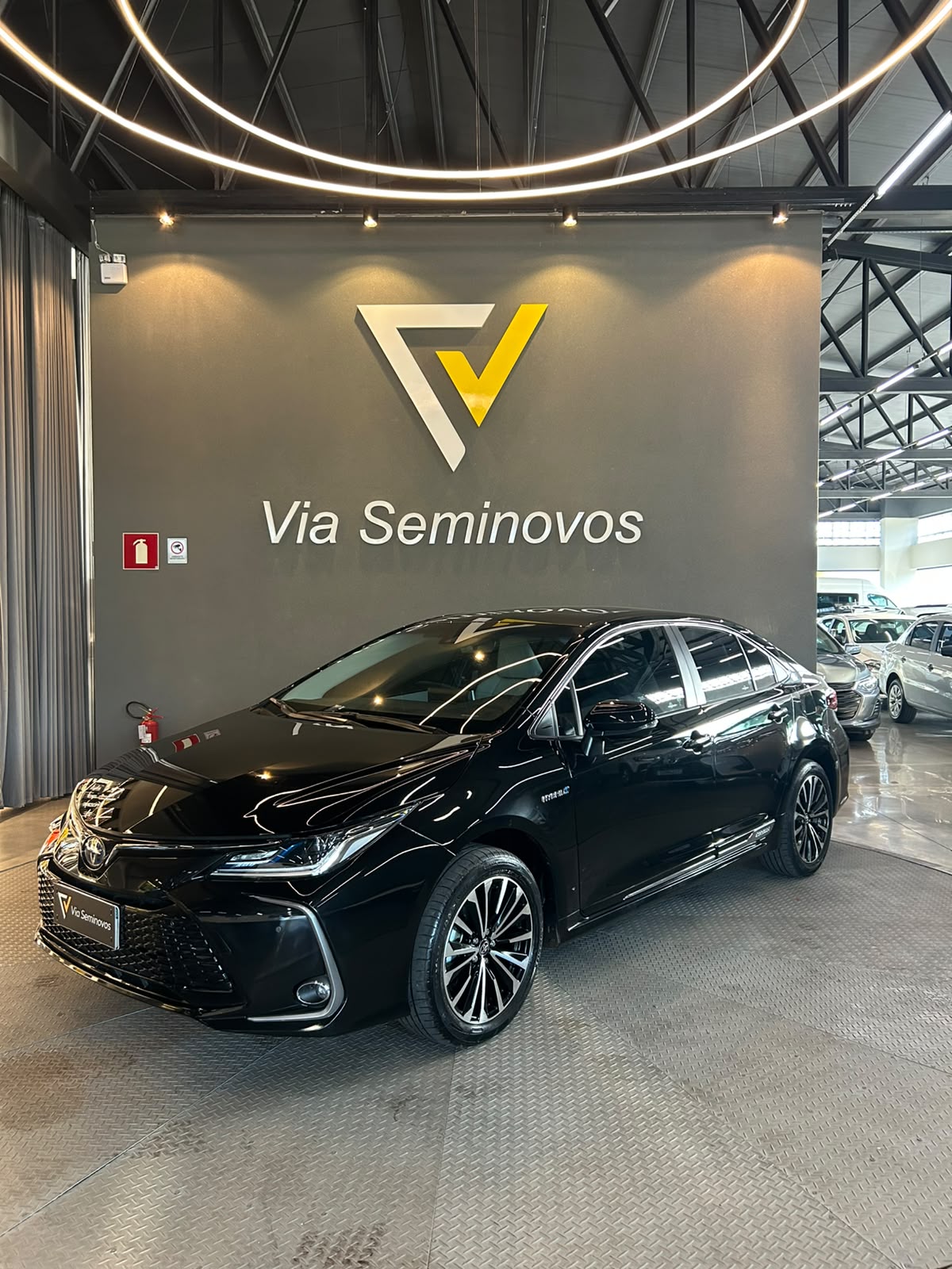 TOYOTA Corolla Altis Prem. 1.8 Aut. (Híbrido)